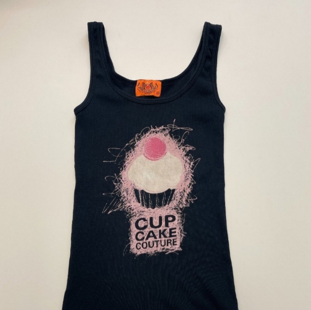 ISO!!!! Juicy Couture Cupcake couture🧁 tank top vintage ANY Size!🧁 please help